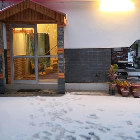 Aman Inn Νταραμσάλα Εξωτερικό φωτογραφία