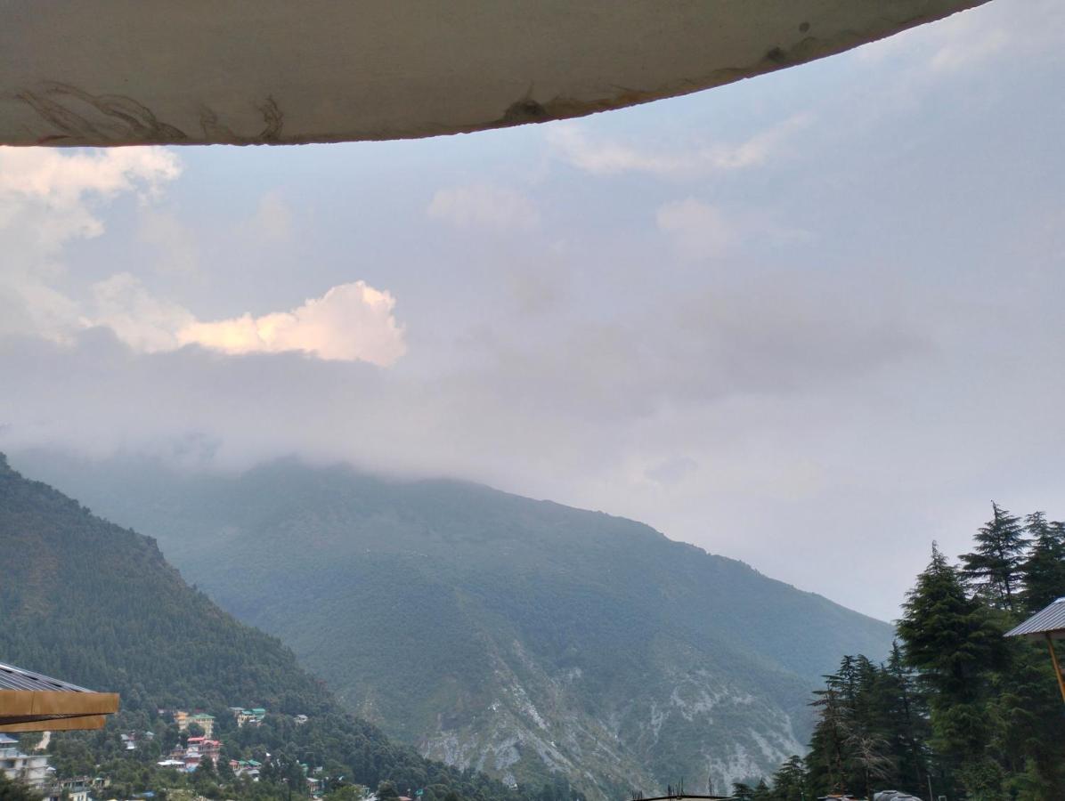 Aman Inn Νταραμσάλα Εξωτερικό φωτογραφία
