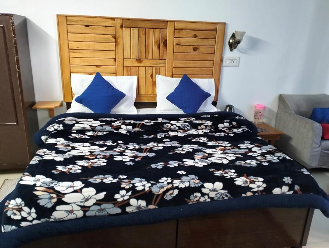 Aman Inn Νταραμσάλα Εξωτερικό φωτογραφία